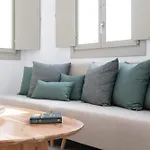 Apartament Triotissa Local Living Residences