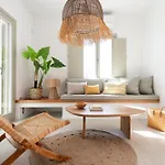 Triotissa Local Living Residences Apartament