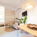 Triotissa Local Living Residences Lejlighed
