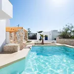 Triotissa Local Living Residences Lejlighed