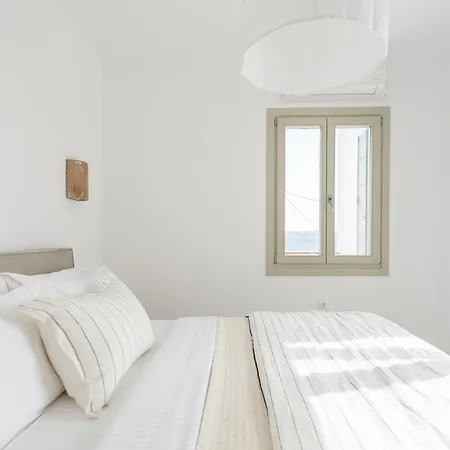 Triotissa Local Living Residences ドリオス