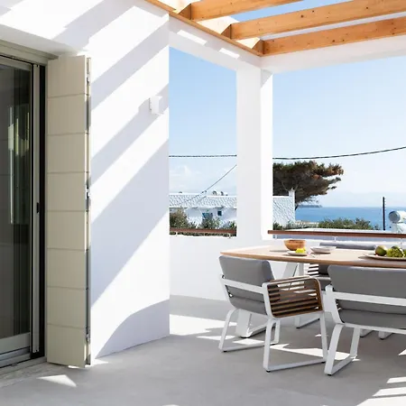 Triotissa Local Living Residences アパート *